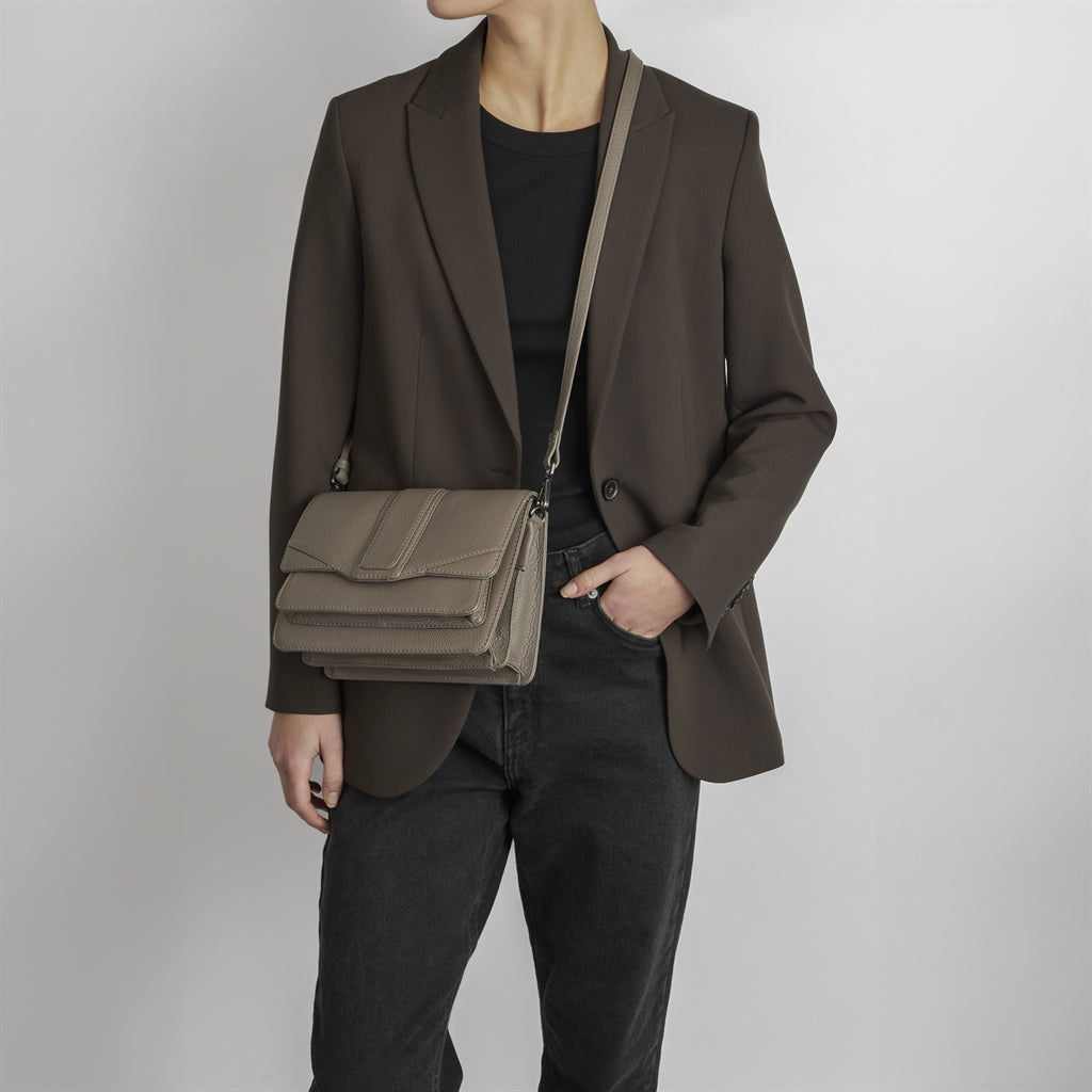 JaneMBG, Crossbody, Grain, Taupe