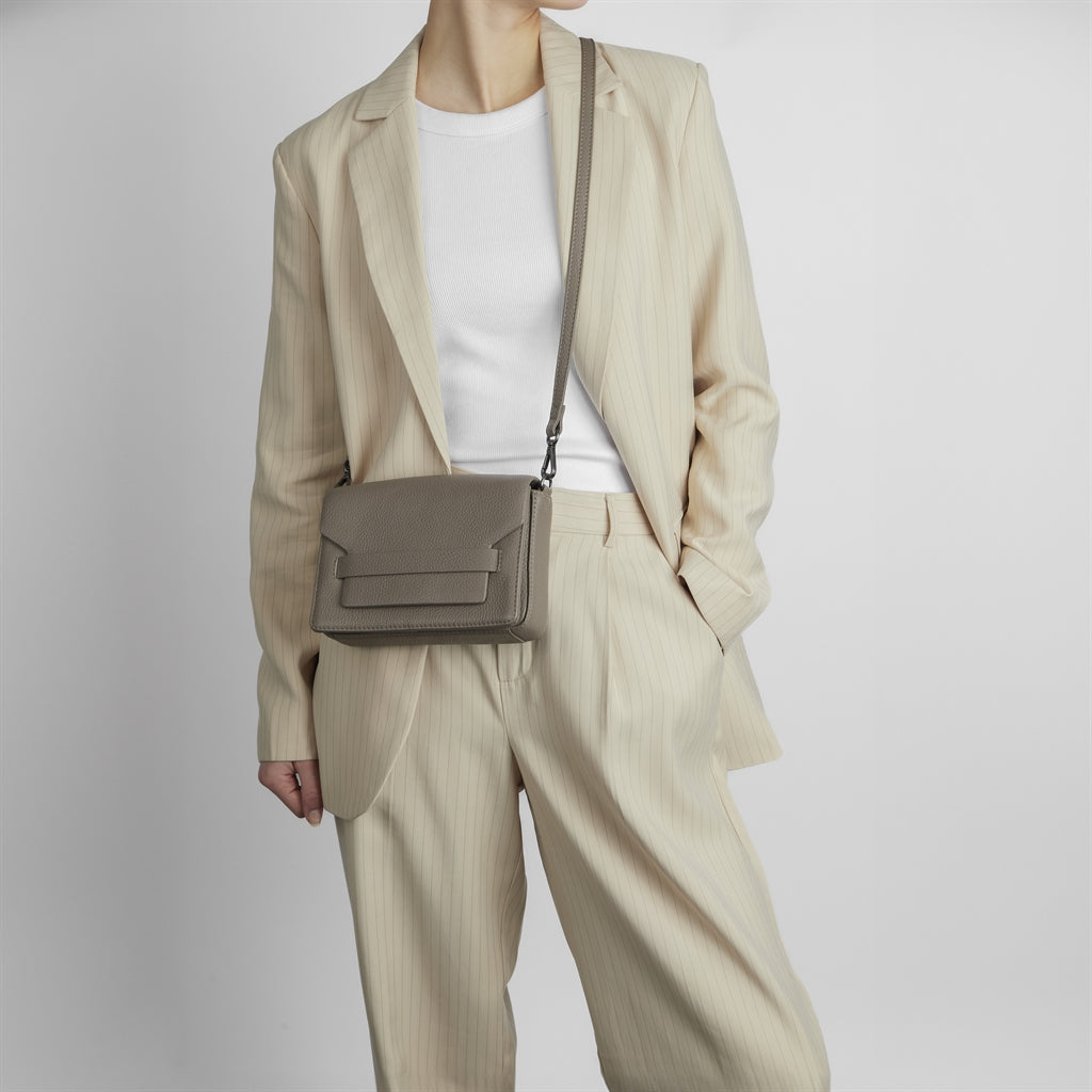 Vanya, Crossbody, Grain, Taupe
