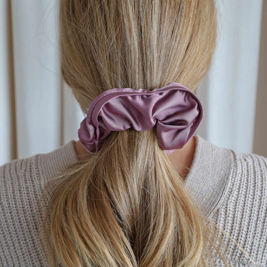 Anemone Scrunchie i Støvet lilla