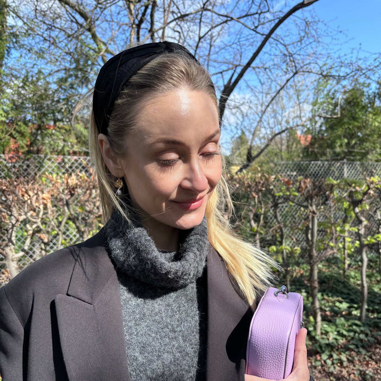 Valerie Bella hårbøjle i Sort
