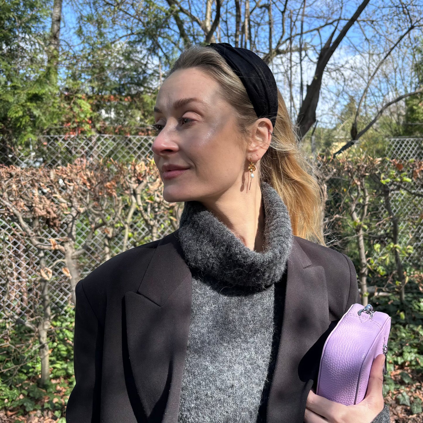 Valerie Bella hårbøjle i Sort