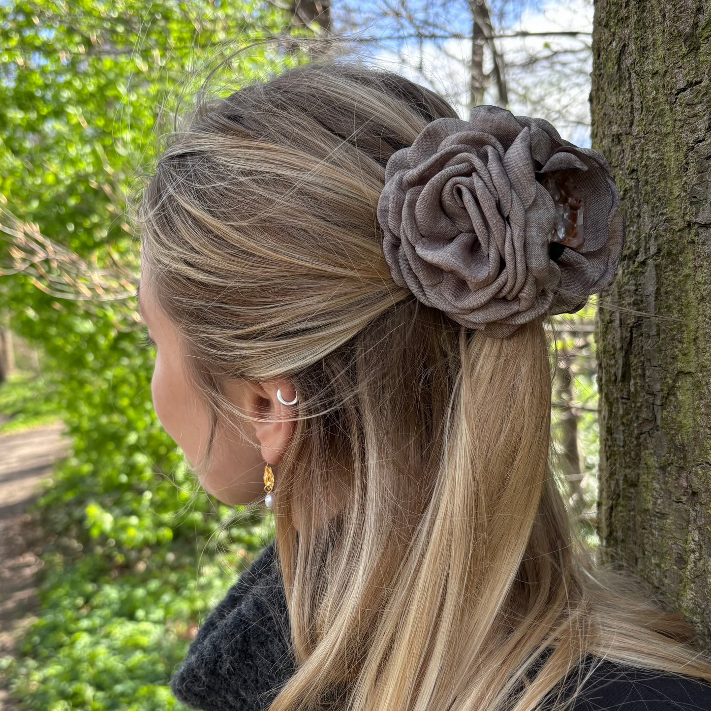 Rosa Hair Claw - Taupe