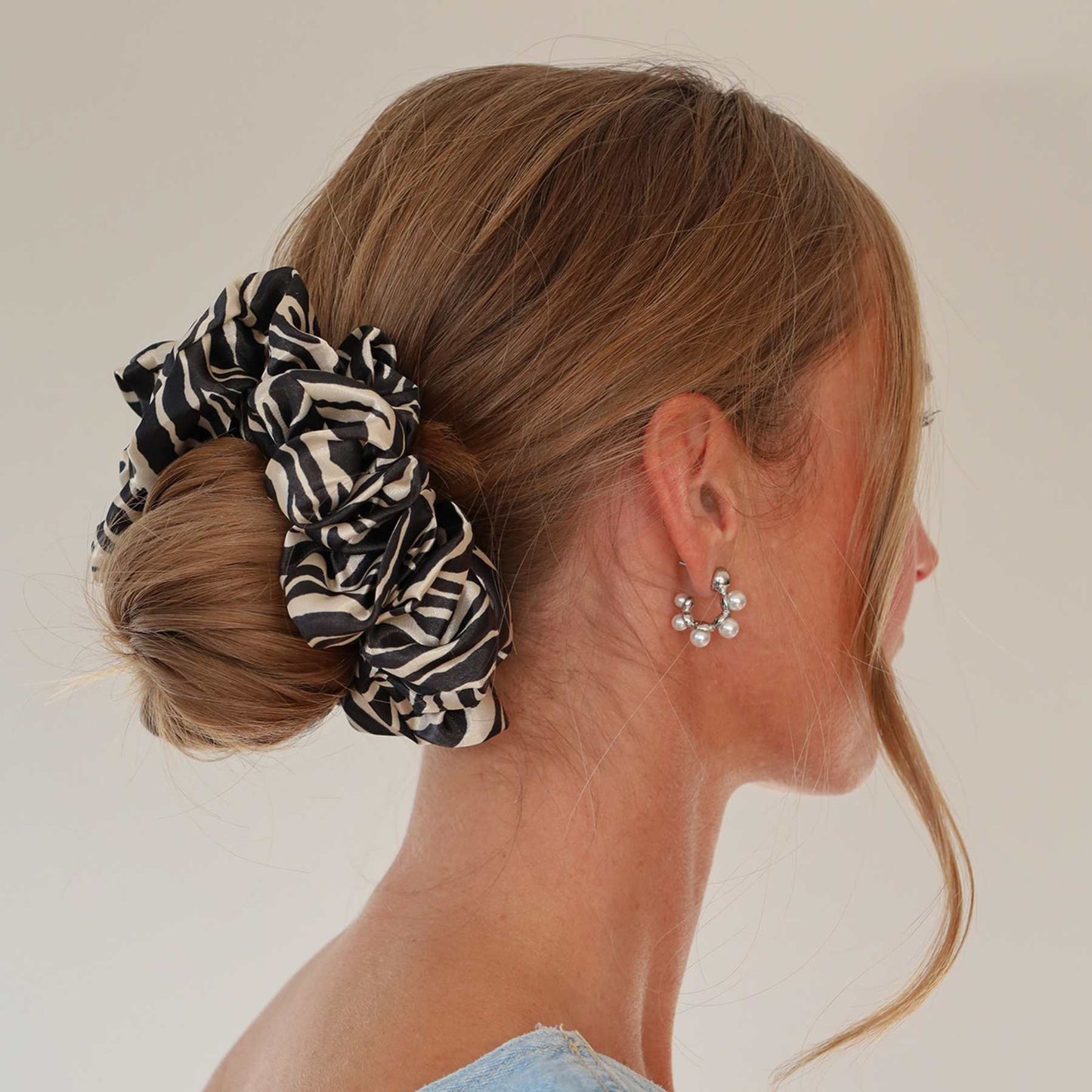 Isabella Scrunchie i Zebra
