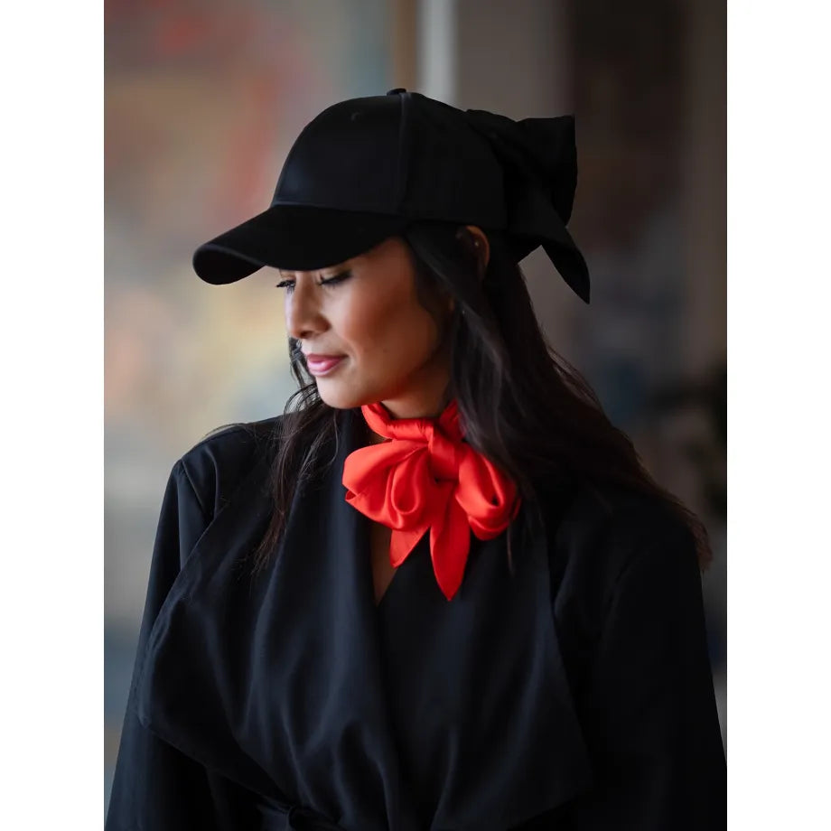 Marissa Cap, Sort