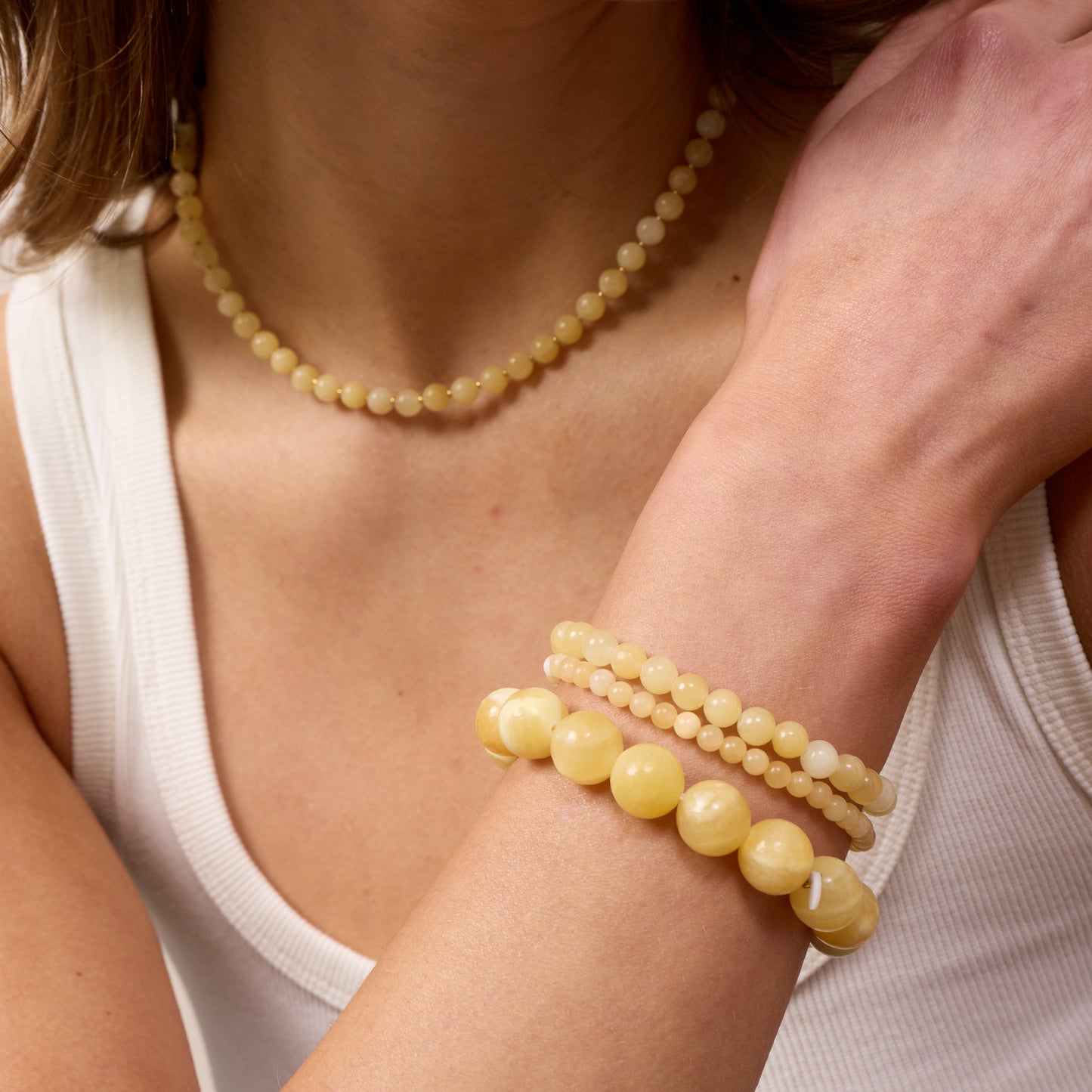 Essential Gul Jade Stretch Armbånd - 6 mm